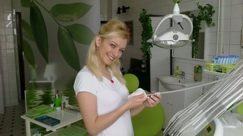 Členka tímu v ambulancii
