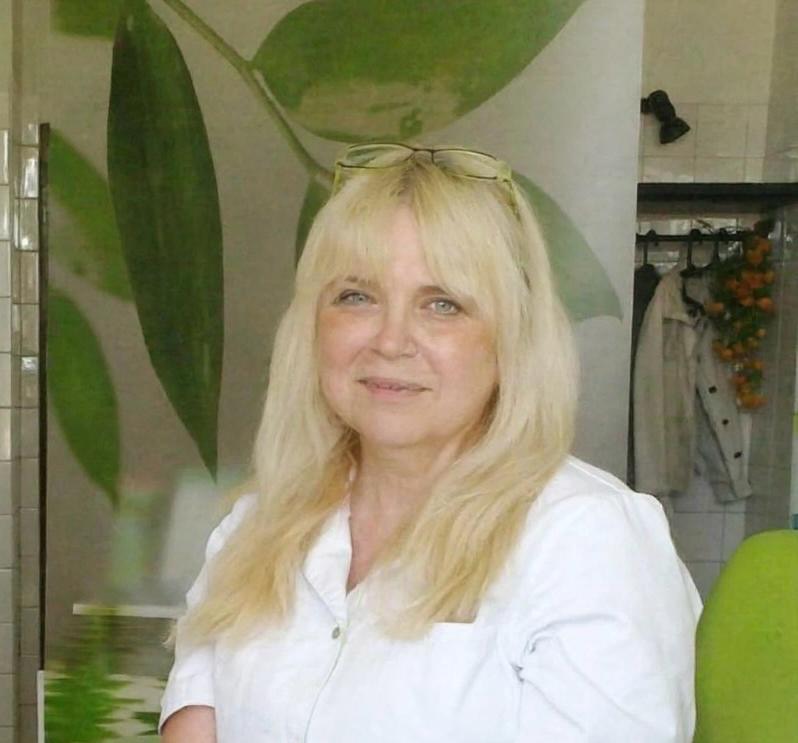 MUDr. Eva Felszeghyová v ambulancii Esthetic Dentline